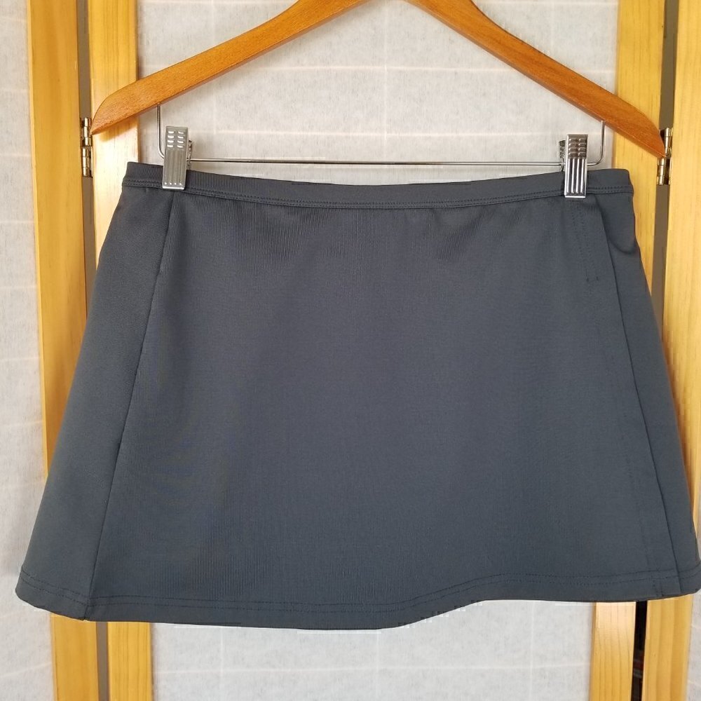 Bolle' Tennis Skort Size Medium Gray with Turquoise Shorts Athleisure